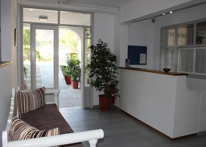 Hotell Hotel Kamari 2*